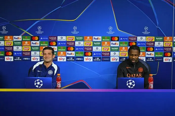 九游棋牌AI对战 | 智能练习模式 - 九游棋牌 独家报道